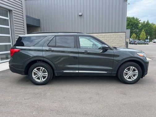 FORGED GREEN METALLIC 2023 Ford Explorer XLT