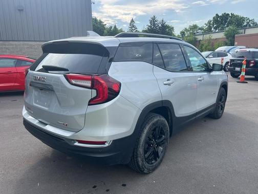 2022 GMC Terrain AWD AT4