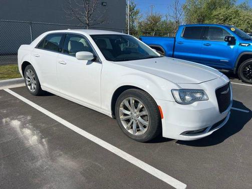 Bright White Clearcoat 2016 Chrysler 300 Limited