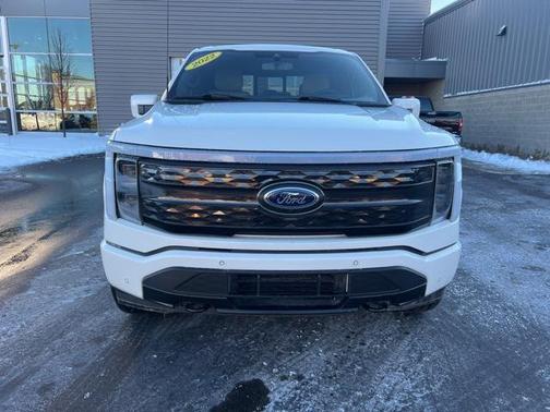 2022 Ford F-150 Lightning Platinum