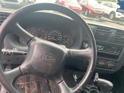 2002 Chevrolet Blazer LS