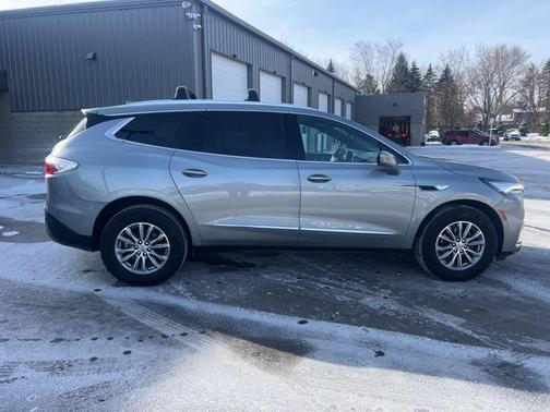 2023 Buick Enclave Essence AWD