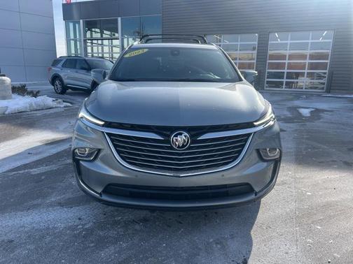 2023 Buick Enclave Essence AWD