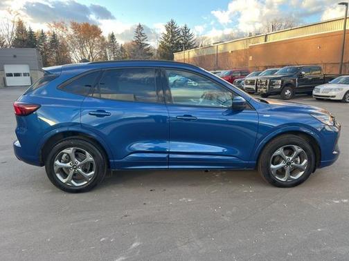2023 Ford Escape ST-Line Select