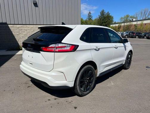 STAR WHITE 2024 Ford Edge ST Line