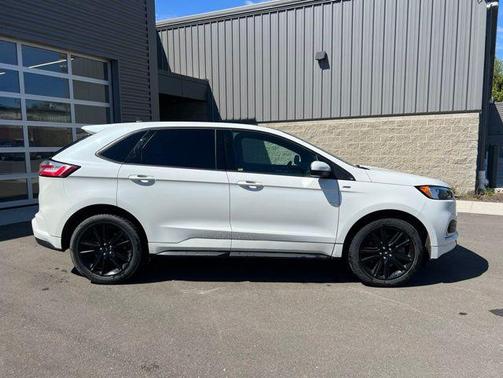 STAR WHITE 2024 Ford Edge ST Line