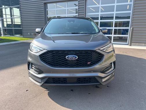 2022 Ford Edge ST