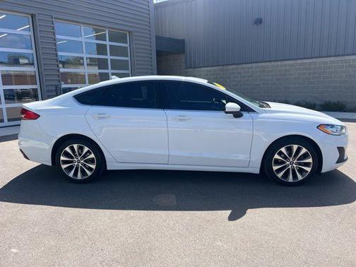 OXFORD WHITE 2020 Ford Fusion SE