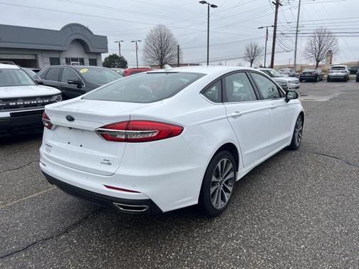 OXFORD WHITE 2020 Ford Fusion SE