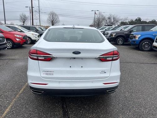 OXFORD WHITE 2020 Ford Fusion SE