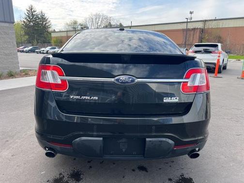 2010 Ford Taurus SHO