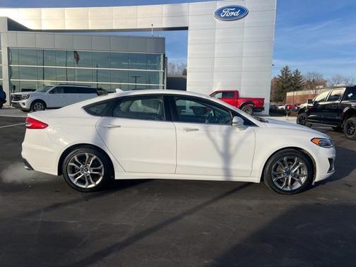 2020 Ford Fusion SEL