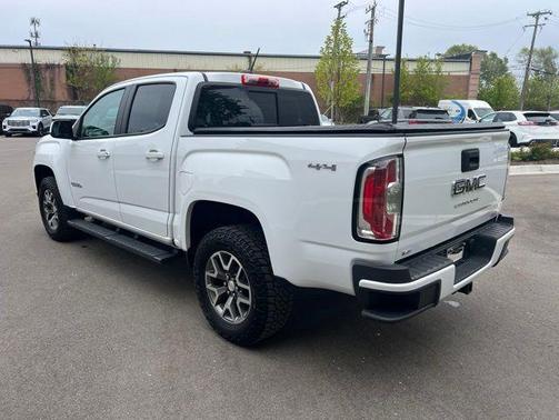Summit White 2022 GMC Canyon Elevation