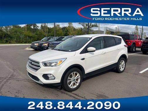 White Platinum Metallic Tri-Coat 2019 Ford Escape SE