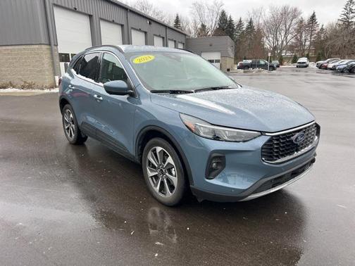 2024 Ford Escape Platinum