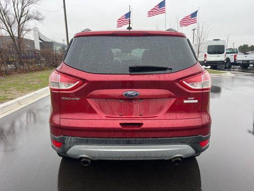 RUBY RED METALLIC TINTED CC 2016 Ford Escape SE