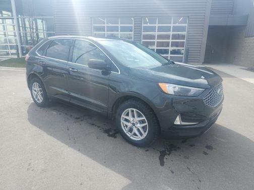 FORGED GREEN 2023 Ford Edge SEL