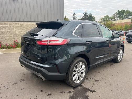 2023 Ford Edge Titanium