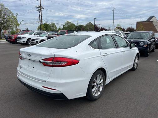 OXFORD WHITE 2020 Ford Fusion SE
