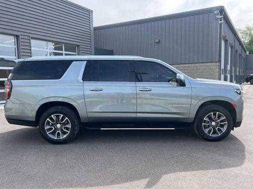 Sterling Gray Metallic 2024 Chevrolet Suburban LT