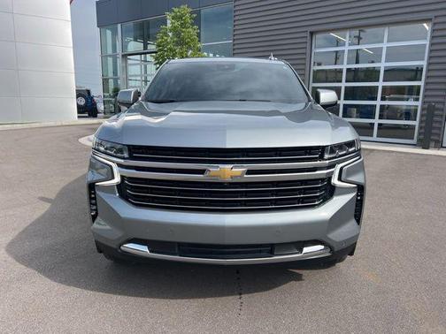 Sterling Gray Metallic 2024 Chevrolet Suburban LT