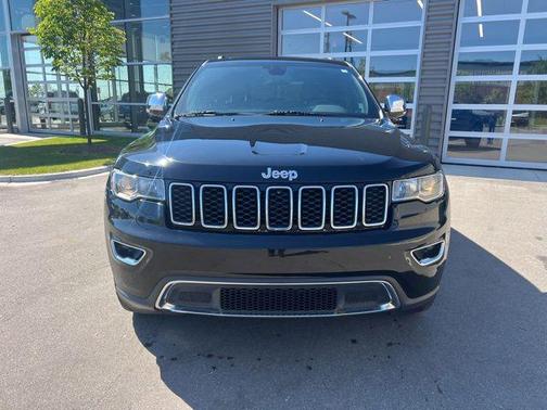Diamond Black Crystal Pearlcoat 2020 Jeep Grand Cherokee Limited