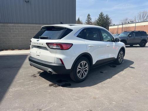 2022 Ford Escape SEL