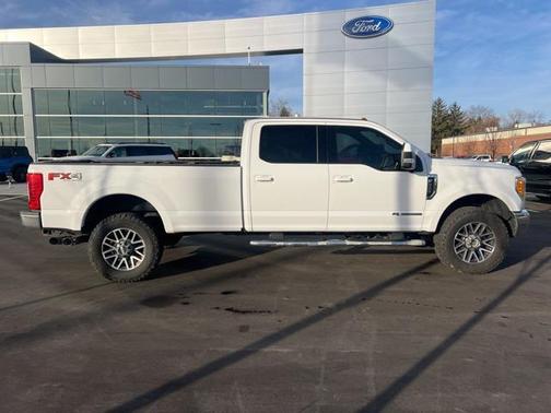 2017 Ford F-350 Lariat