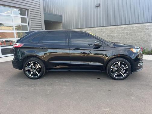 2023 Ford Edge ST