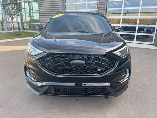 2023 Ford Edge ST