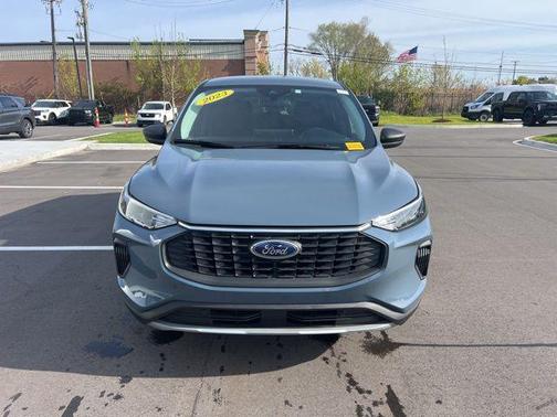 VAPOR BLUE METALLIC 2023 Ford Escape Active