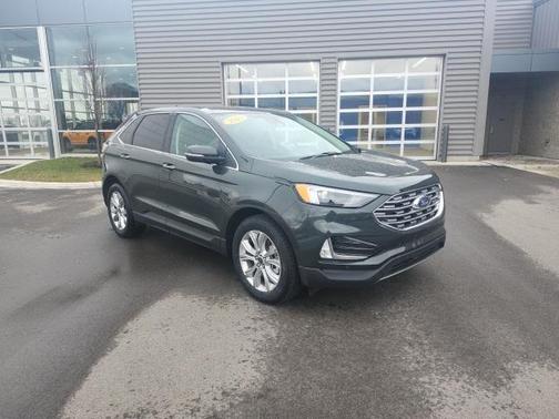 2023 Ford Edge Titanium