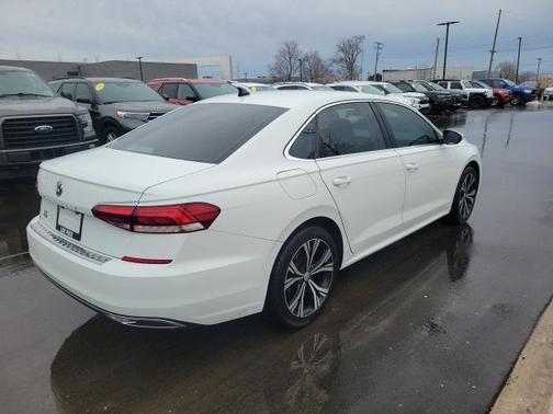 2021 Volkswagen Passat 2.0T SE