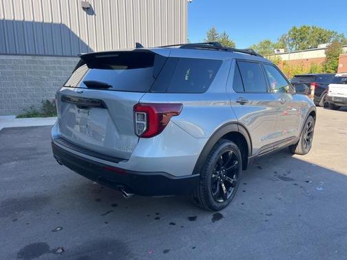 2022 Ford Explorer ST-Line