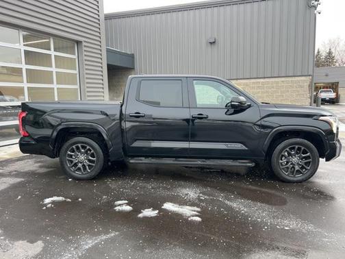 2022 Toyota Tundra Platinum