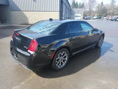 2018 Chrysler 300 S