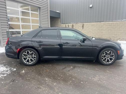 2018 Chrysler 300 S