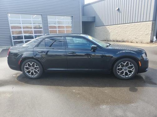2018 Chrysler 300 S