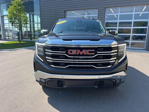 Titanium Rush Metallic 2022 GMC Sierra 1500 SLT