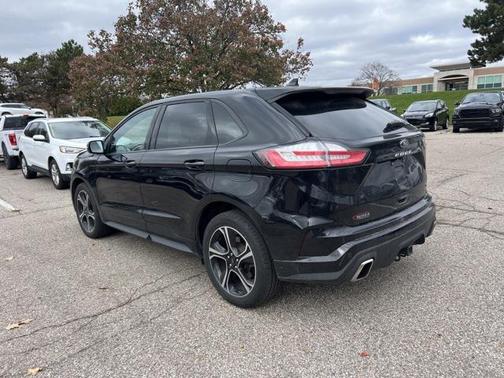 2021 Ford Edge ST