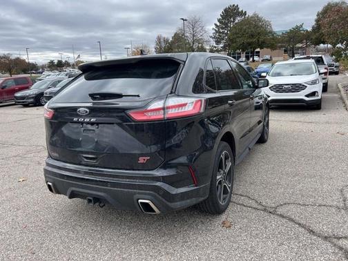 2021 Ford Edge ST