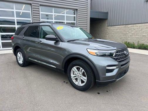 CARBONIZED GRAY METALLIC 2024 Ford Explorer XLT