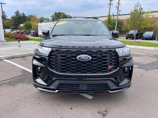 Agate Black Metallic 2025 Ford Explorer ST