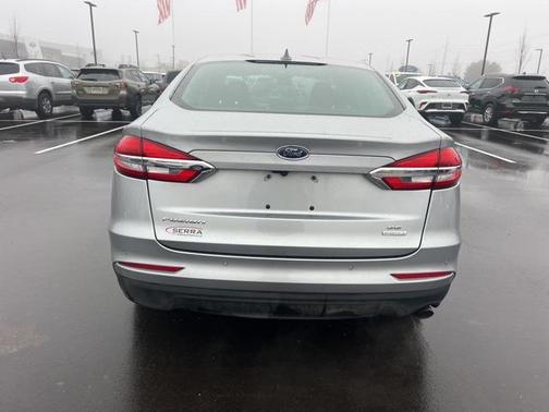 2020 Ford Fusion SE