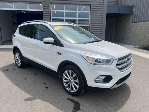WHITE PLATINUM MET TRI-COAT 2018 Ford Escape Titanium