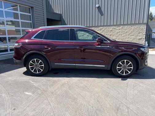 2020 Lincoln Nautilus Standard