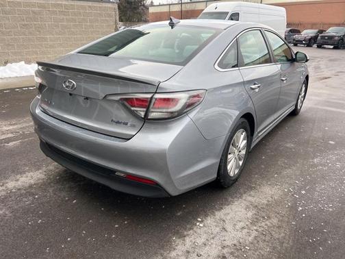 2016 Hyundai SONATA Hybrid SE