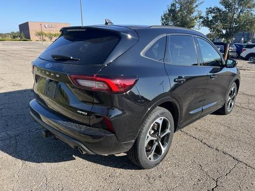 2023 Ford Escape ST-Line Select