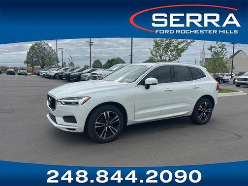 Crystal White Metallic 2020 Volvo XC60 T5 Momentum