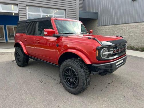 HOT PEPPER RED MET TINT CC 2022 Ford Bronco Outer Banks